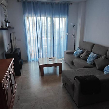 Central 2-Bed Apartment In Estepona Port Exteriör bild