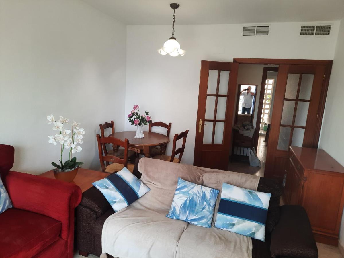 Central 2-Bed Apartment In Estepona Port Exteriör bild